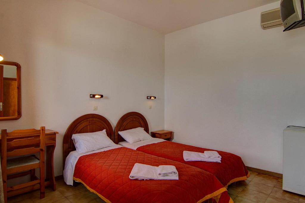 איוס חורה Hotel Lofos - The Hill מראה חיצוני תמונה